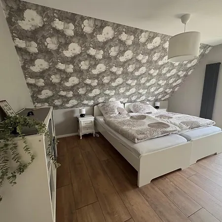 Fifty One - Apartment *